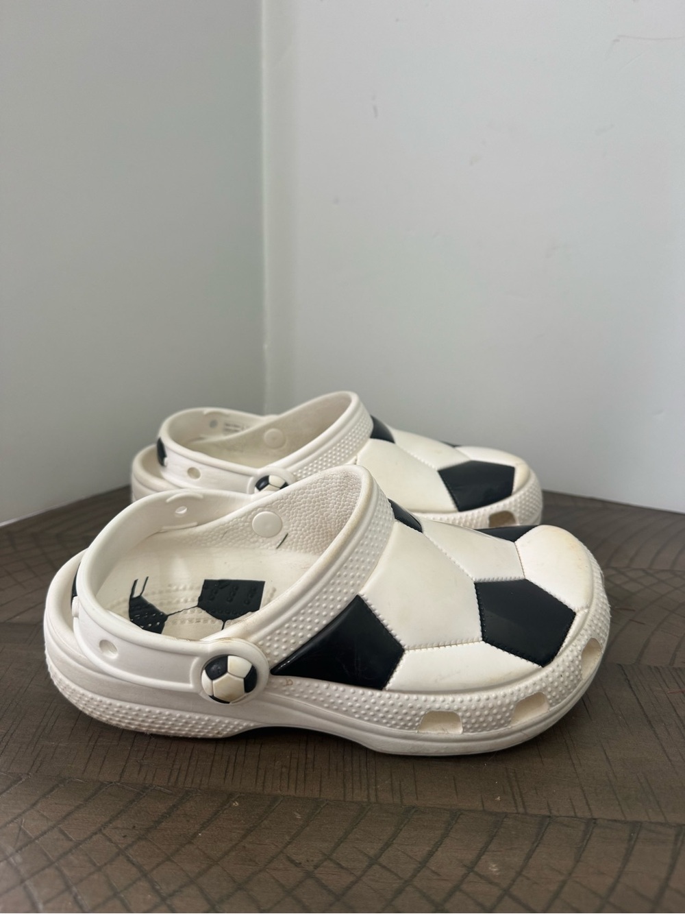 CROCS Kids Black and White Soccer Clog
